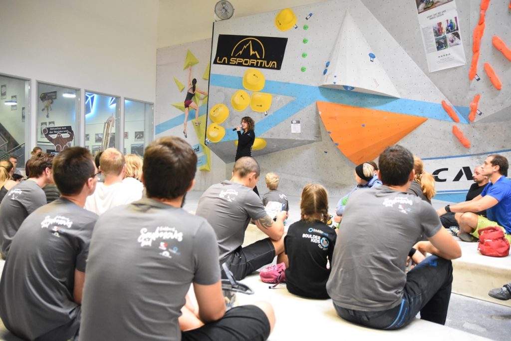 Spaßwettkampf Veranstaltung Soulmoves Süd 10.2 mit Bouldern und Klettern in der Boulderwelt Regensburg