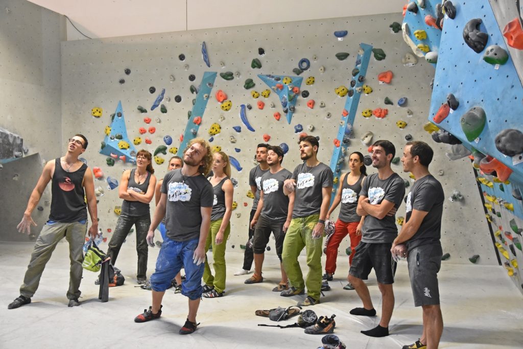 Spaßwettkampf Veranstaltung Soulmoves Süd 10.2 mit Bouldern und Klettern in der Boulderwelt Regensburg