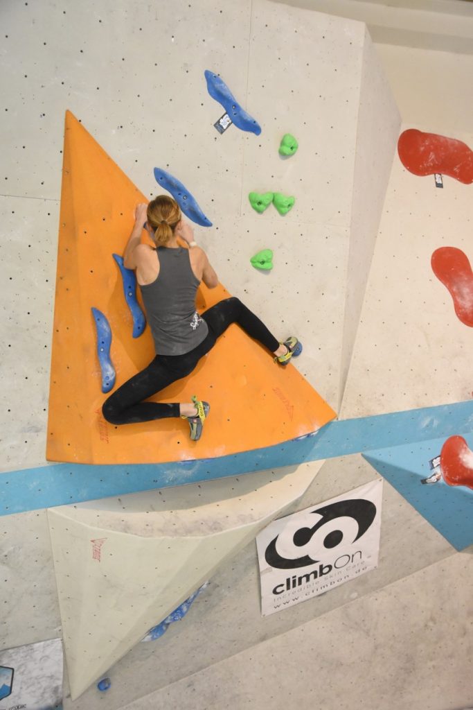 Spaßwettkampf Veranstaltung Soulmoves Süd 10.2 mit Bouldern und Klettern in der Boulderwelt Regensburg