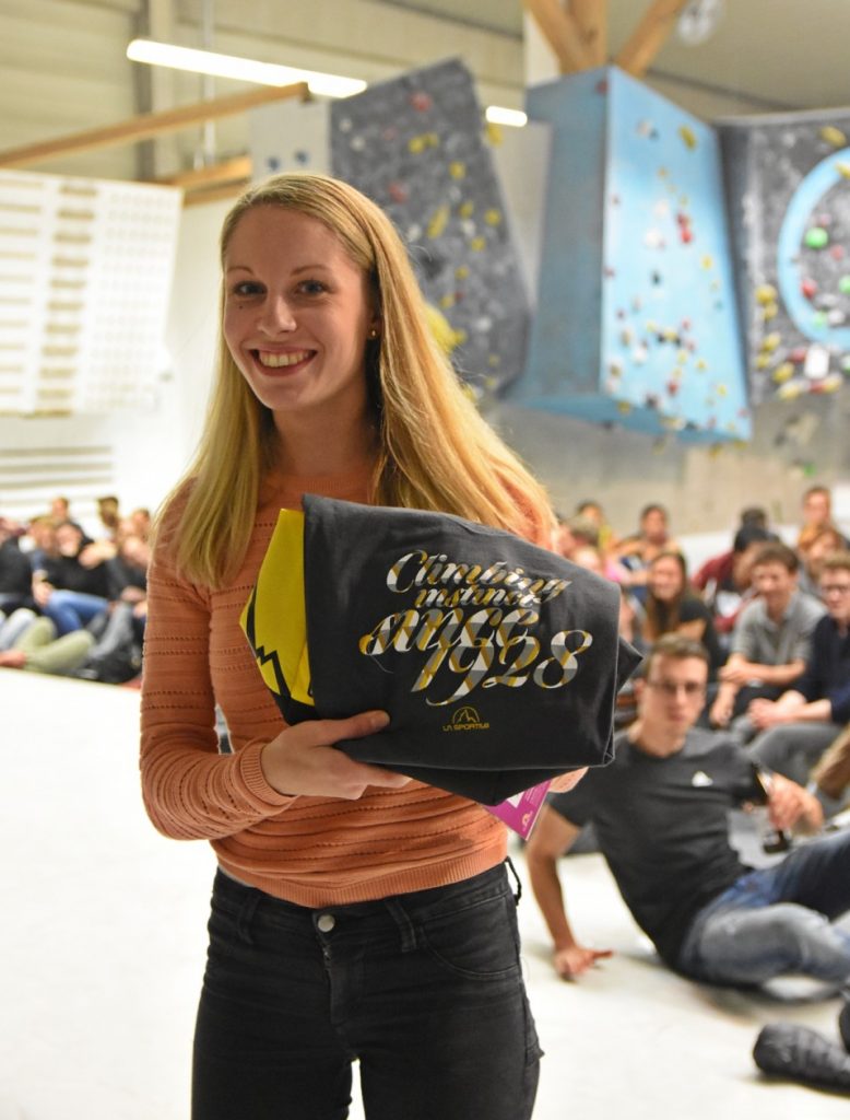 Spaßwettkampf Veranstaltung Soulmoves Süd 10.2 mit Bouldern und Klettern in der Boulderwelt Regensburg