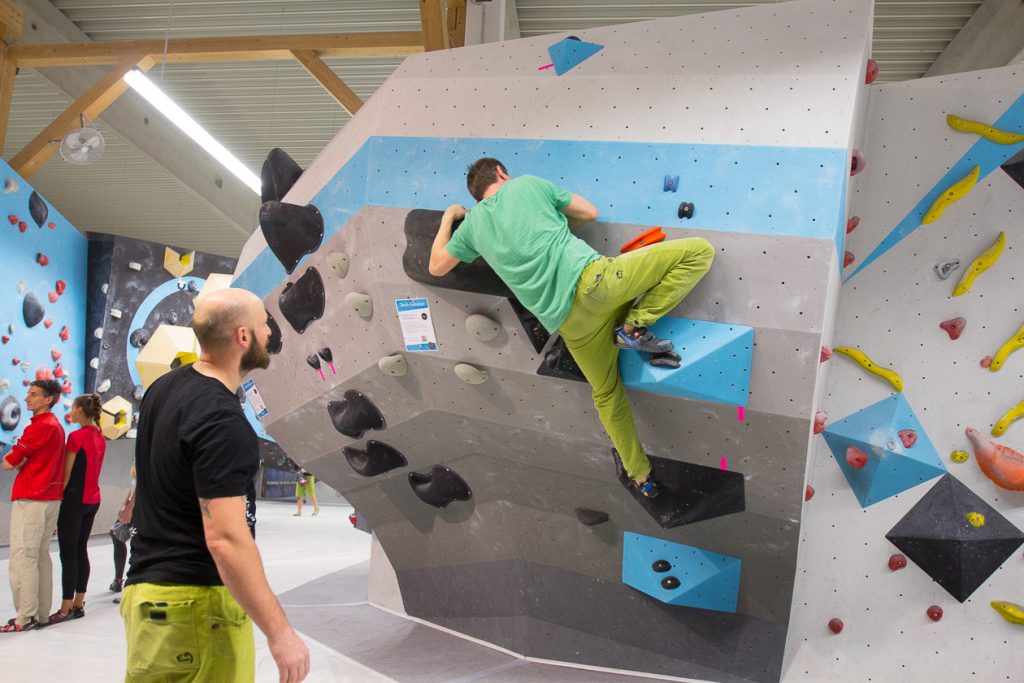 Kostenlose Tech Session 2018 in der Boulderwelt Regensburg. Verbessert Eure Bouldertechnik und lasst Euch coachen.