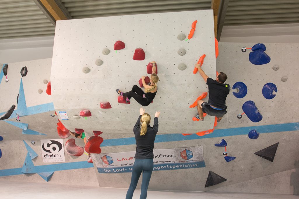 Kostenlose Tech Session 2018 in der Boulderwelt Regensburg. Verbessert Eure Bouldertechnik und lasst Euch coachen.