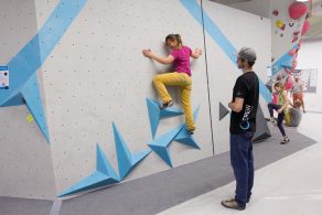 Kostenlose Tech Session 2018 in der Boulderwelt Regensburg. Verbessert Eure Bouldertechnik und lasst Euch coachen.