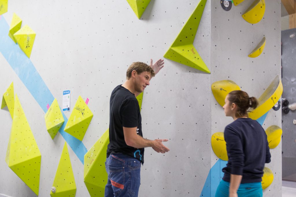 Kostenlose Tech Session 2018 in der Boulderwelt Regensburg. Verbessert Eure Bouldertechnik und lasst Euch coachen.