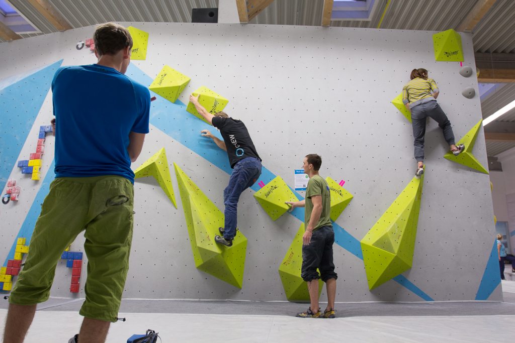 Kostenlose Tech Session 2018 in der Boulderwelt Regensburg. Verbessert Eure Bouldertechnik und lasst Euch coachen.