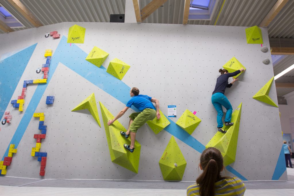 Kostenlose Tech Session 2018 in der Boulderwelt Regensburg. Verbessert Eure Bouldertechnik und lasst Euch coachen.