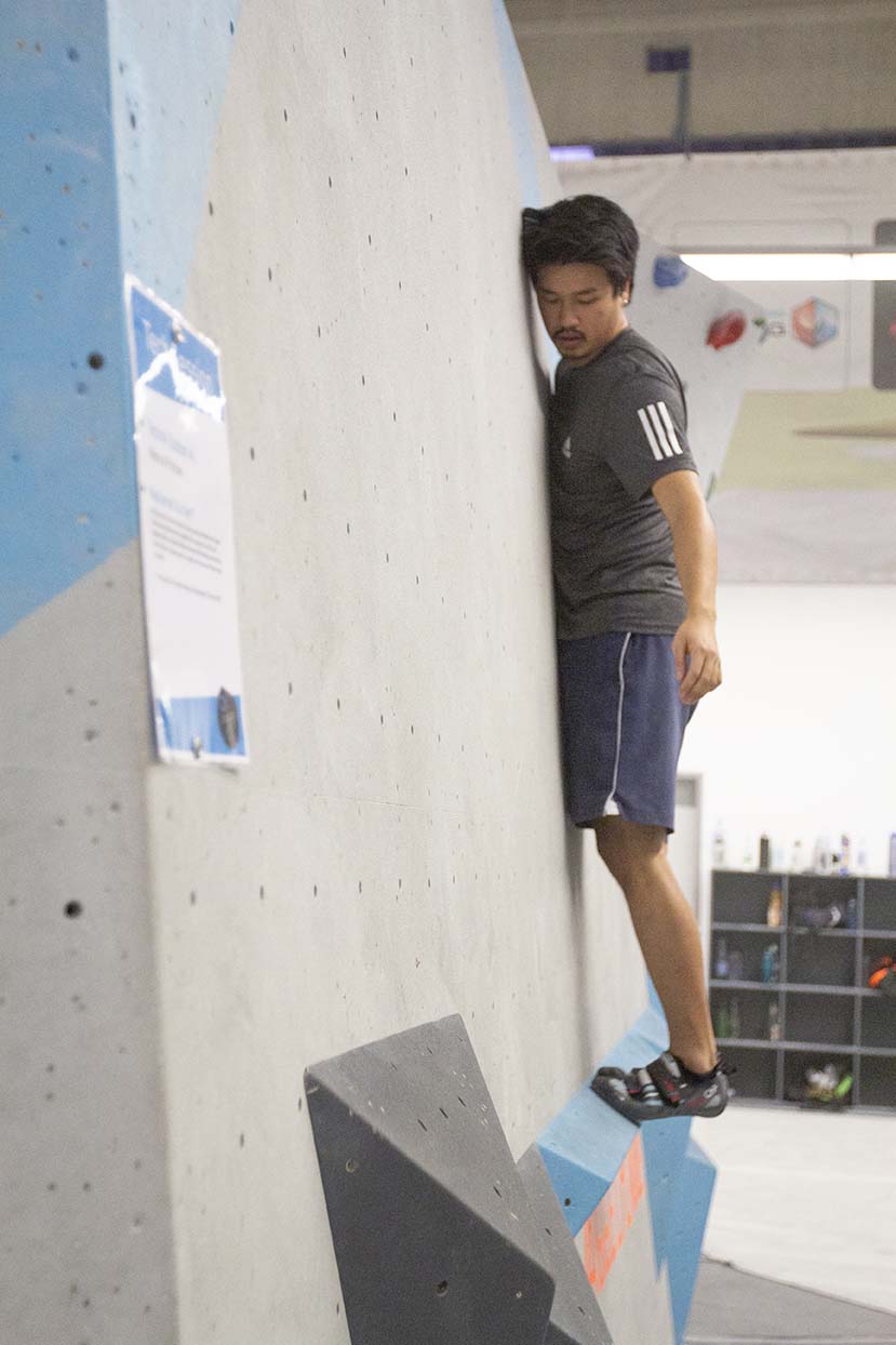 Gratis Techniken erlernen und von unserer Routenbau udn Trainer Crew coachen lassen bei der Tech Session in der Boulderwelt RegensburgGratis Techniken erlernen und von unserer Routenbau udn Trainer Crew coachen lassen bei der Tech Session in der Boulderwelt Regensburg