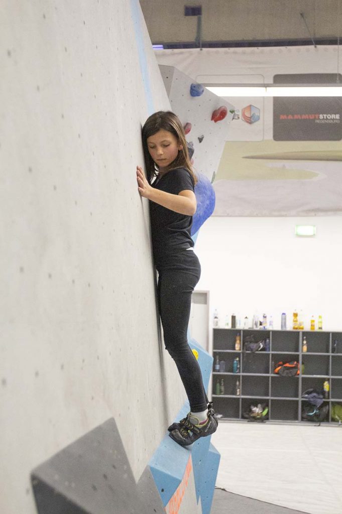 Gratis Techniken erlernen und von unserer Routenbau udn Trainer Crew coachen lassen bei der Tech Session in der Boulderwelt Regensburg