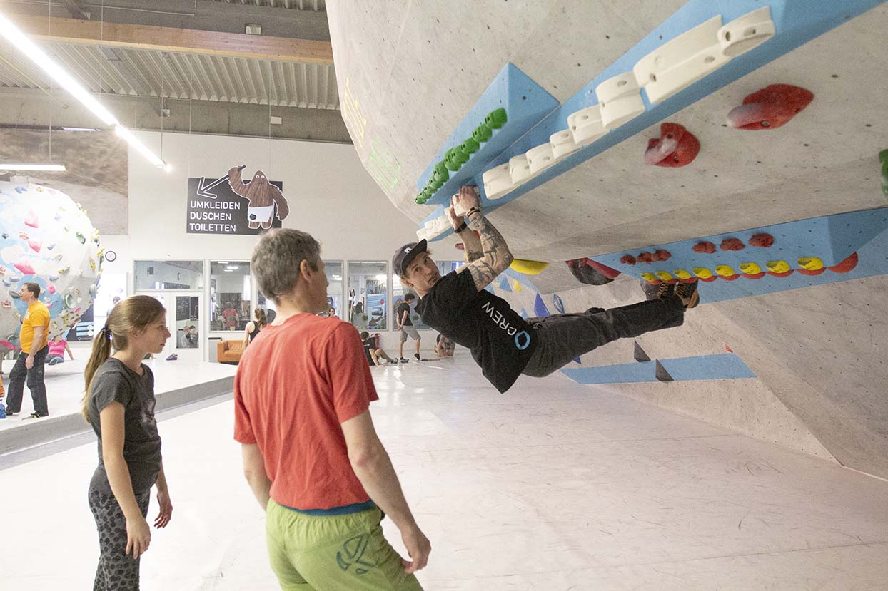 Gratis Techniken erlernen und von unserer Routenbau udn Trainer Crew coachen lassen bei der Tech Session in der Boulderwelt Regensburg