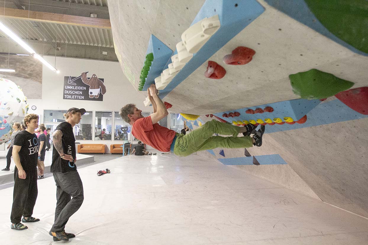 Gratis Techniken erlernen und von unserer Routenbau udn Trainer Crew coachen lassen bei der Tech Session in der Boulderwelt Regensburg