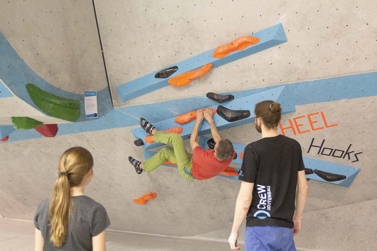 Gratis Techniken erlernen und von unserer Routenbau udn Trainer Crew coachen lassen bei der Tech Session in der Boulderwelt Regensburg