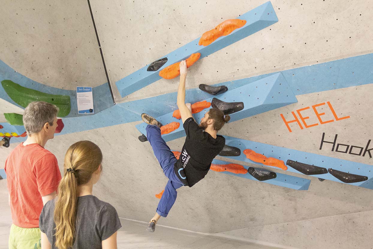 Gratis Techniken erlernen und von unserer Routenbau udn Trainer Crew coachen lassen bei der Tech Session in der Boulderwelt Regensburg