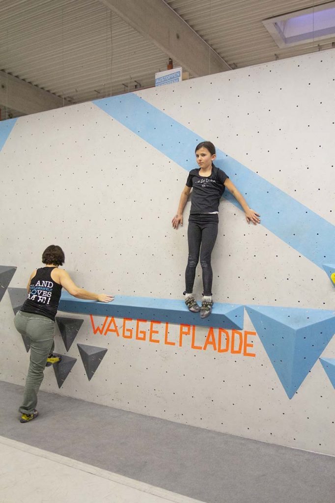 Gratis Techniken erlernen und von unserer Routenbau udn Trainer Crew coachen lassen bei der Tech Session in der Boulderwelt Regensburg