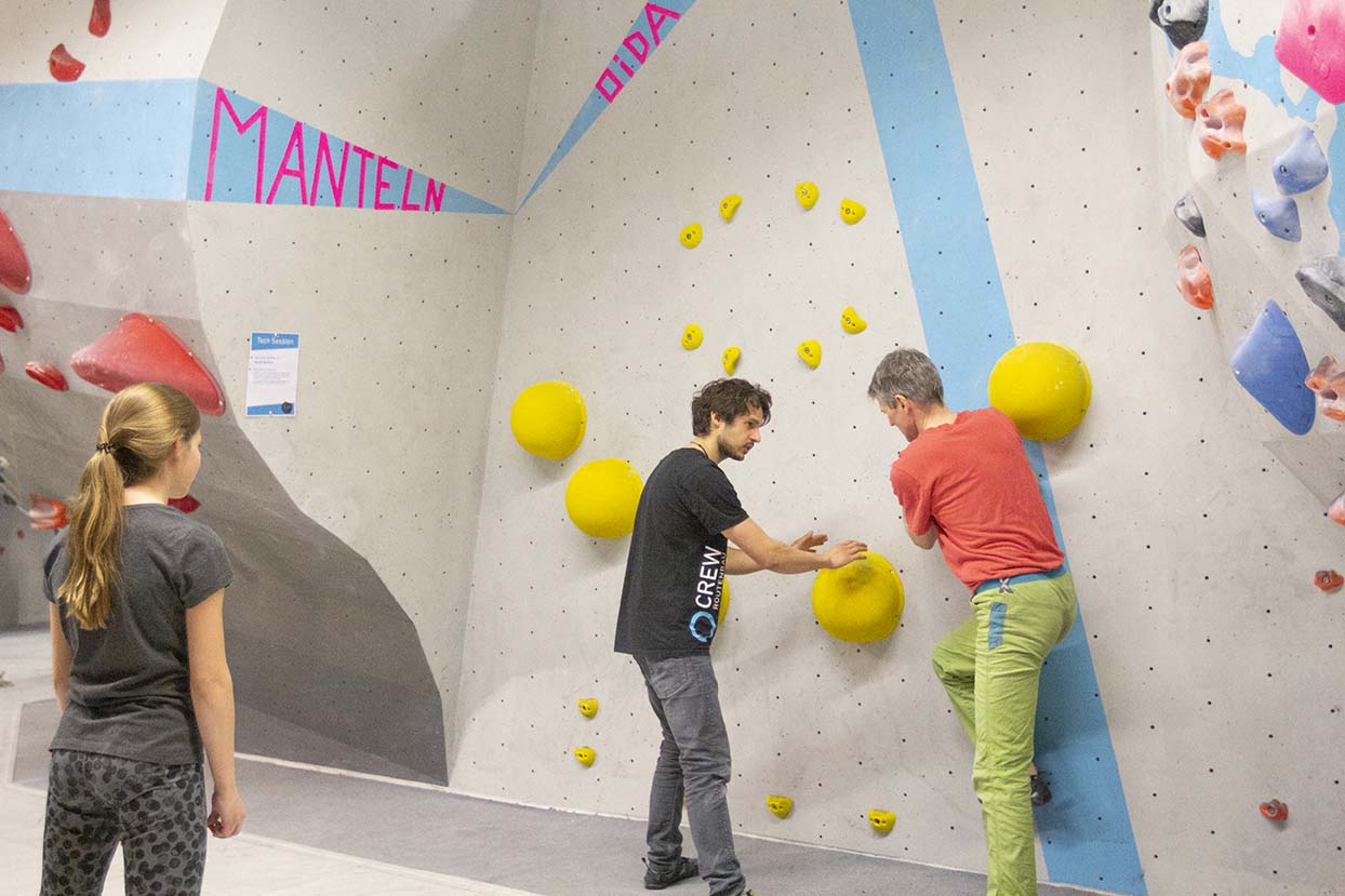 Gratis Techniken erlernen und von unserer Routenbau udn Trainer Crew coachen lassen bei der Tech Session in der Boulderwelt Regensburg