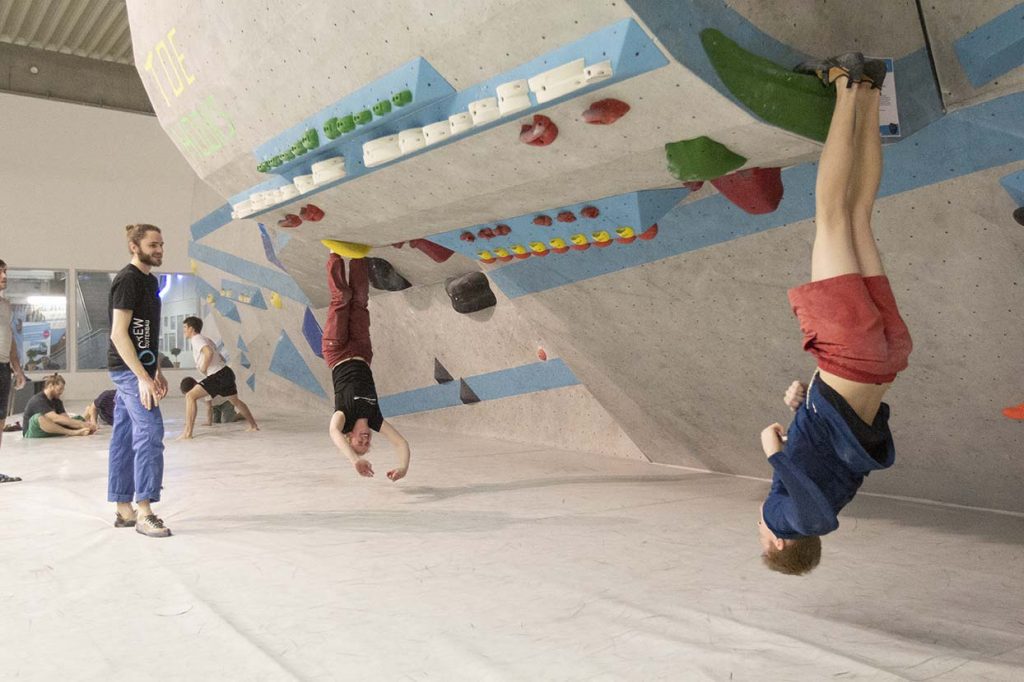 Gratis Techniken erlernen und von unserer Routenbau udn Trainer Crew coachen lassen bei der Tech Session in der Boulderwelt Regensburg